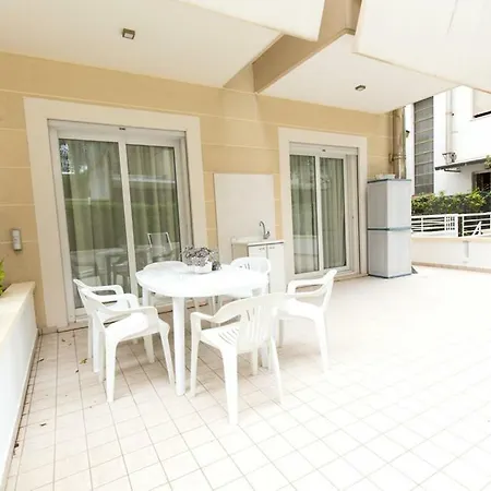 England Apart-hotel Riccione