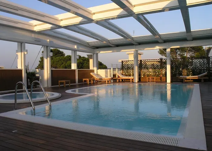 Apartahotel England 4*