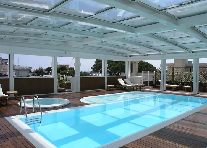 England Apartahotel 4*