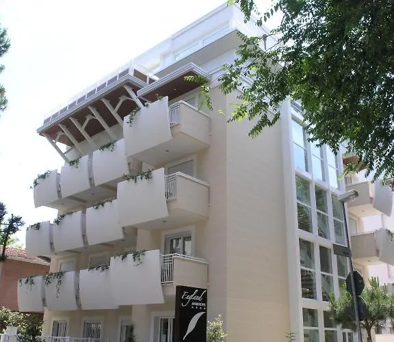 Apartahotel England 4*