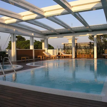 Aparthotel England 4*