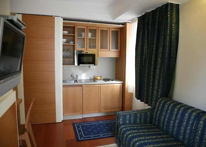 England Aparthotel
