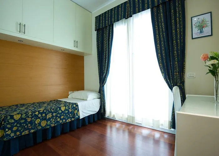 Aparthotel England 4*